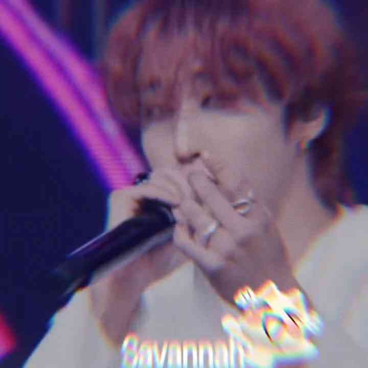 HAN PAPARAZZI EDIT LES GO <3 >:) .. um so.. any requestss ? nd do yall like my watermark ?? :) .. #Han #skz #kinemasterpleasedontreject #mixable #mix #viral #edit