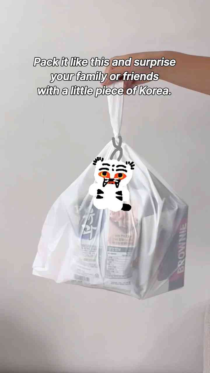 🇰🇷 10 Souvenirs to bring Home from a Korean Convenience Store 🎁