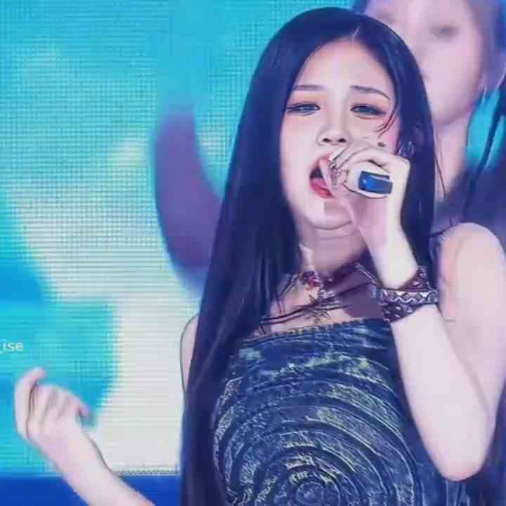 Uhh I made this a few days ago sorry if its bad #kpoplover_comp #mix #mixable #trending I JUST REALIZED I FORGOT THE AUDIO REVERB AND EQ OMG AHHHH